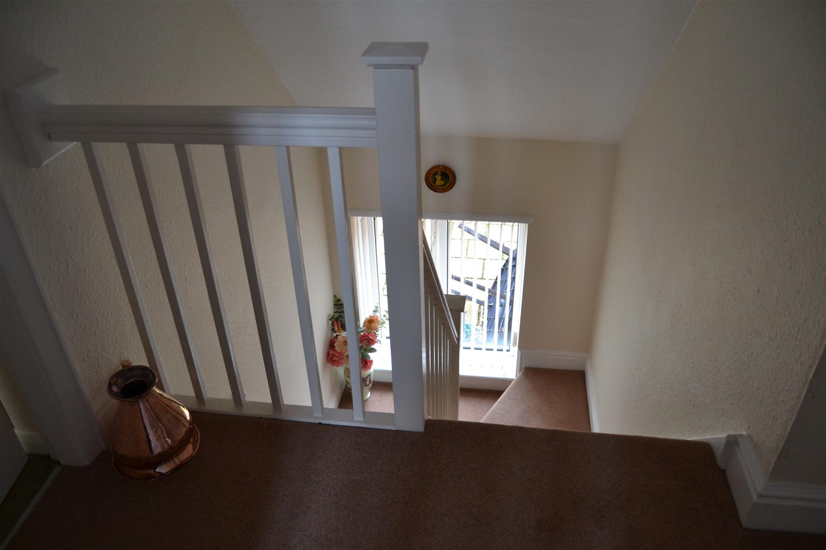 FIRST FLOOR LANDING